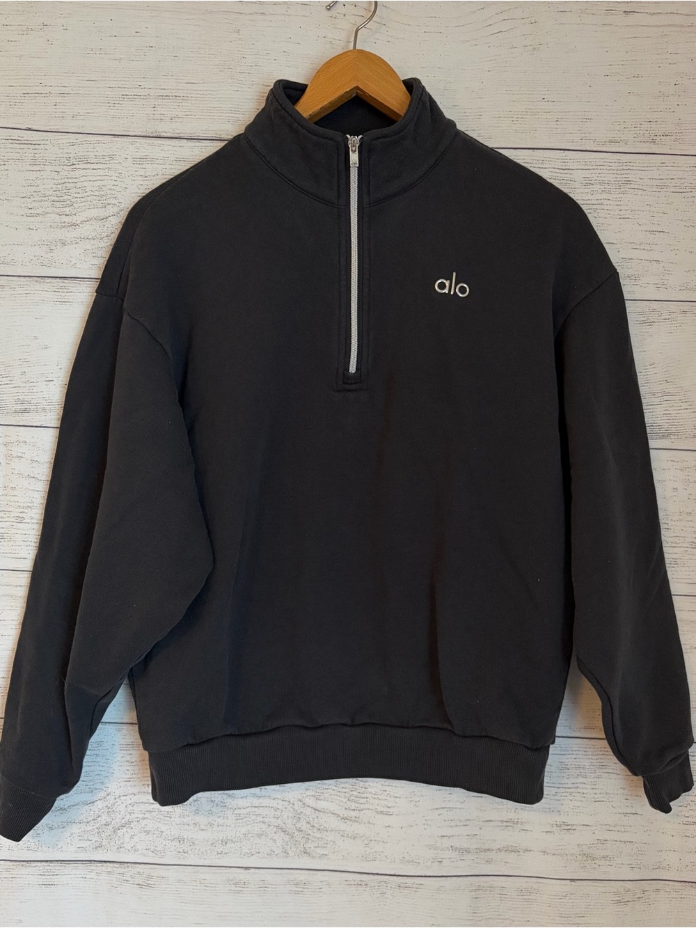 Alo Accolade 1/4 Zip Pullover in Anthracite - Picture 2 of 6